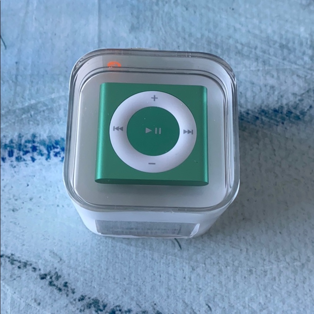 Apple Suffle 2GB Green - New/Sealed